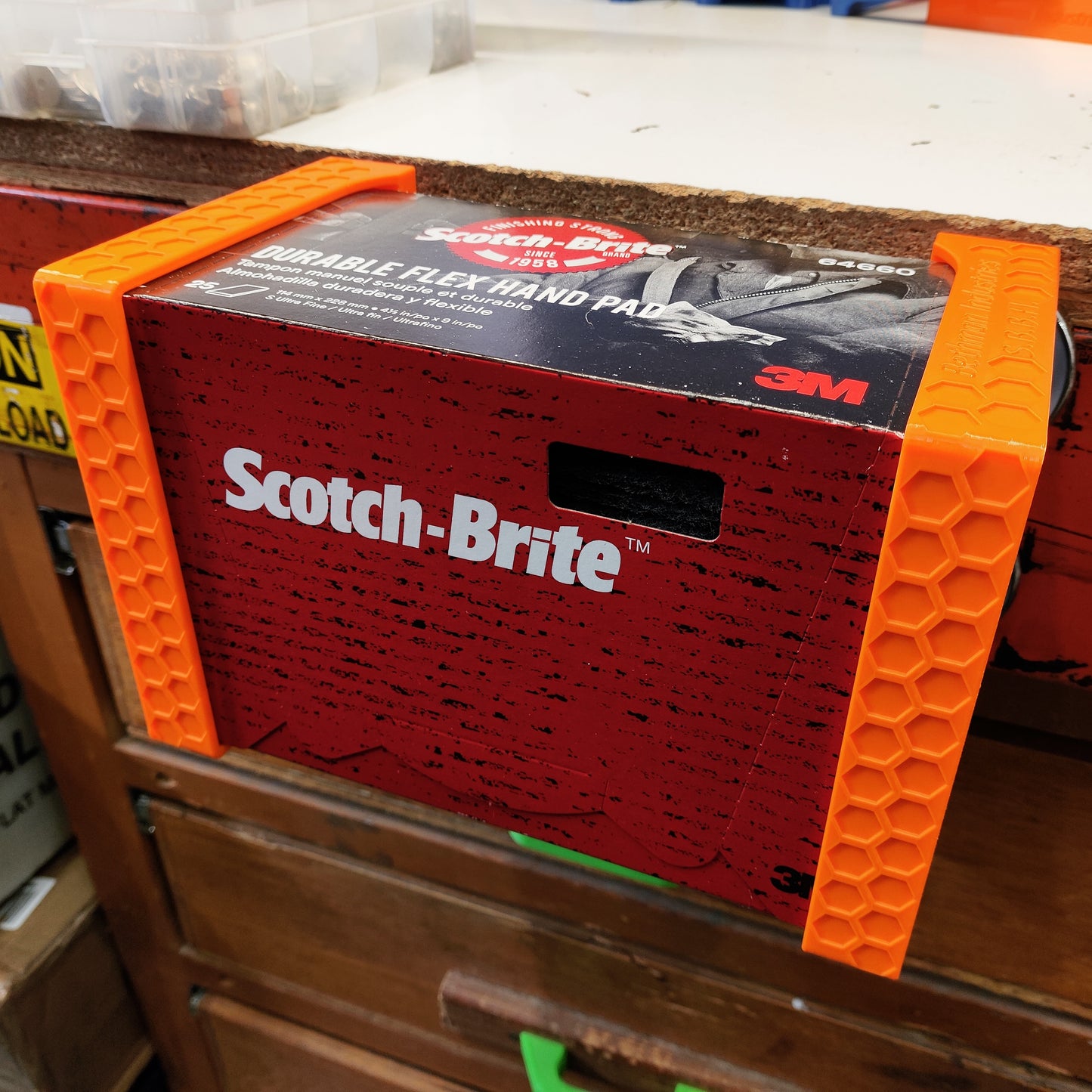 3M Scotchbrite Box Holder